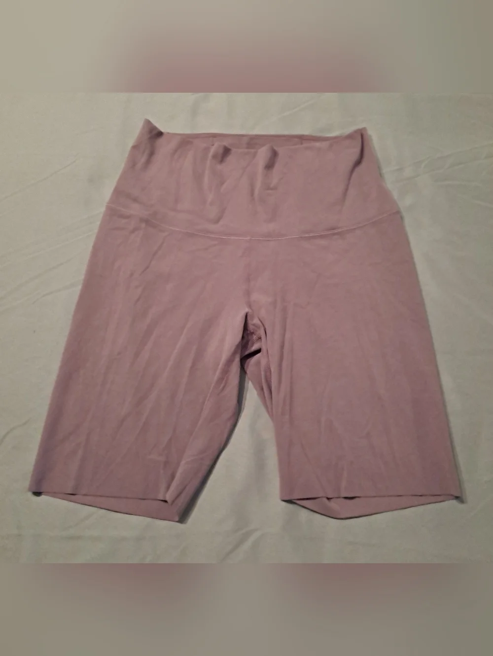 Nike Zenvy Light purple high rise women's bikers shorts size Medium - Picture 1 of 4